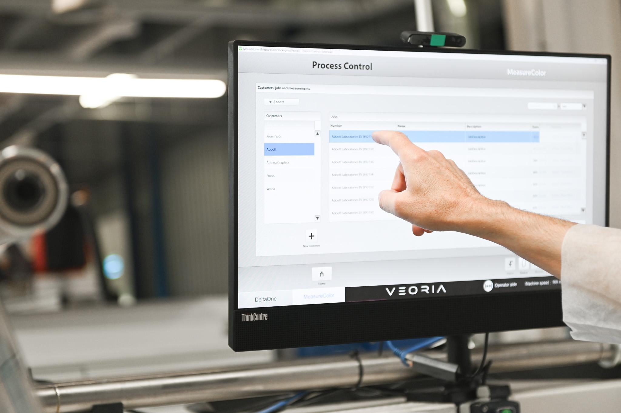 DeltaOne in operation on Eshuis press